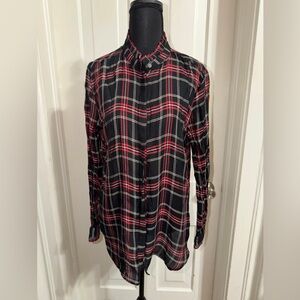 Women’s size medium LOFT Black and Red Plaid Button-Down Shirt, top‎